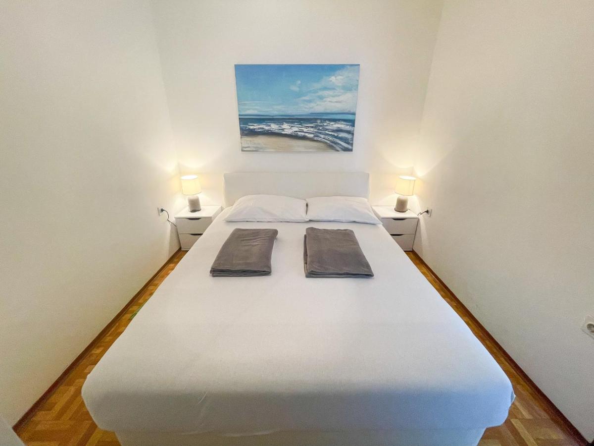 Apartmani Irena Jadranovo Luaran gambar