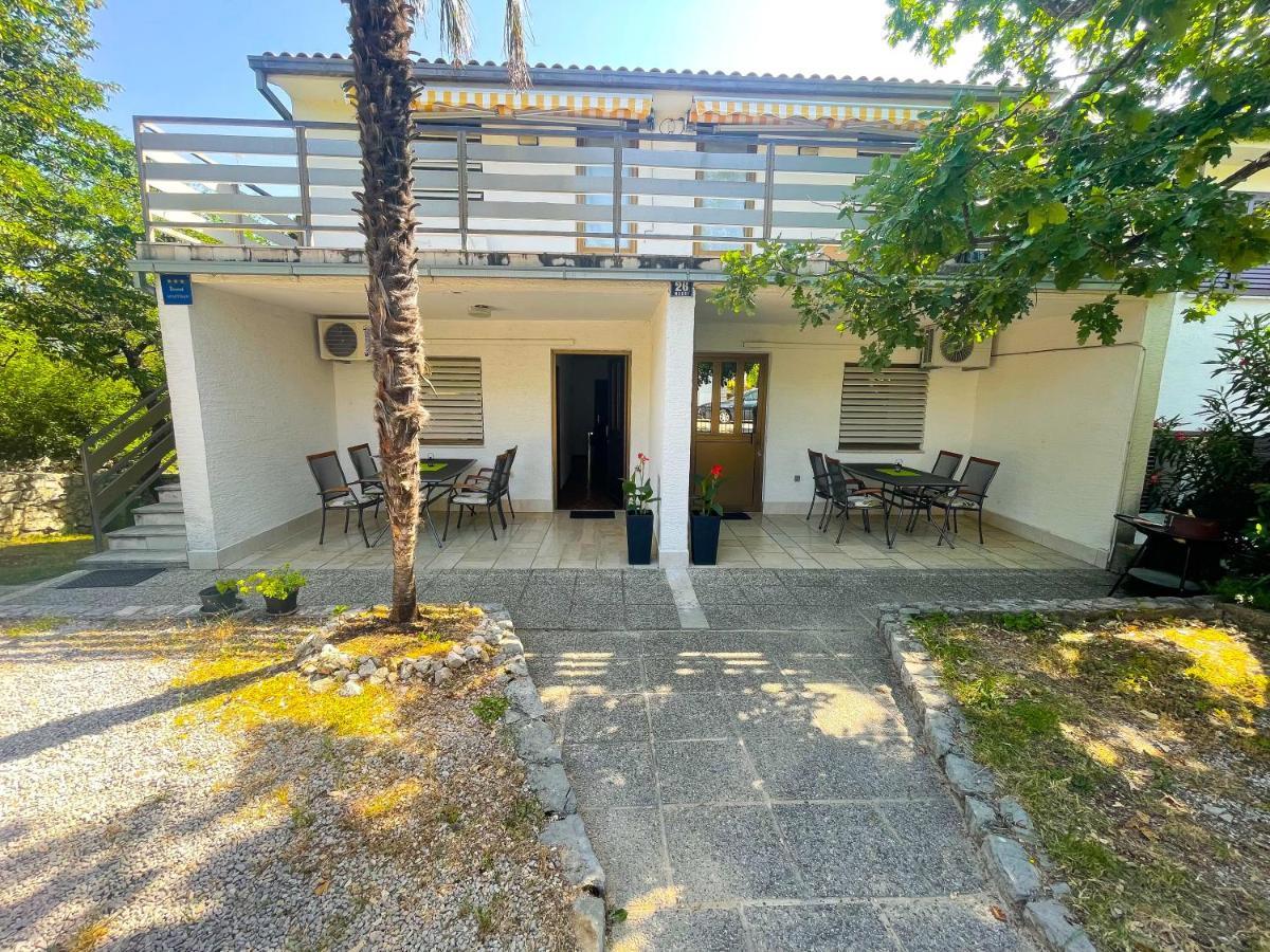 Apartmani Irena Jadranovo Luaran gambar